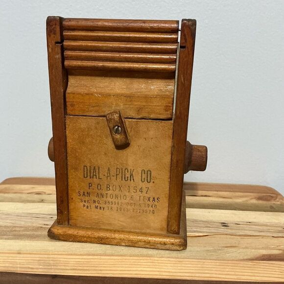 Vintage Irving Mayer Dial-a-Pick Toothpick Dispenser, 1940s - Picture 3 of 4